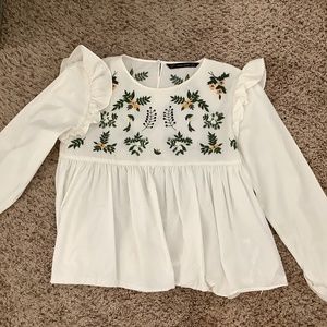 Zara long sleeve white top with flower pattern